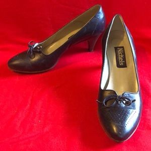 Nickels retro heels, navy blue with front bow